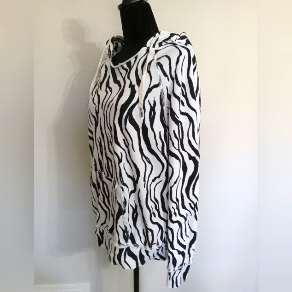 n:PHILANTHROPY Zebra Tiger Print Hoodie Sweatshirt with Kangaroo Pocket